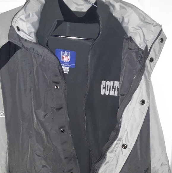 NFL Indianapolis Colts Reebok 2-in-1 Convertible Jacket - Picture 3 of 8